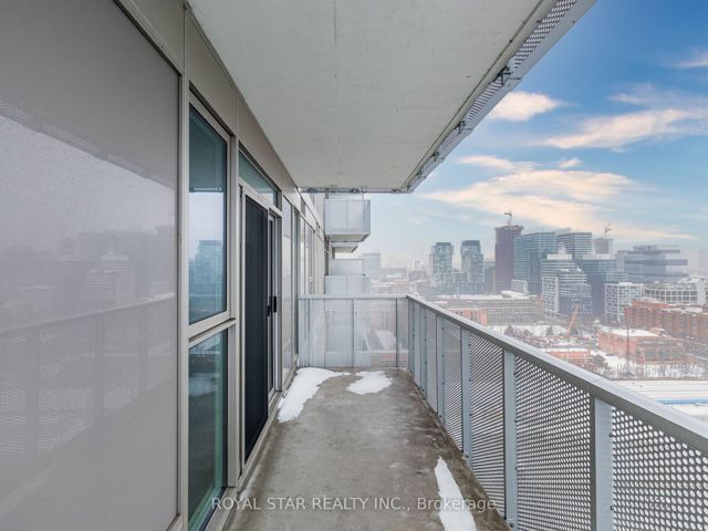 1703 - 20 Richardson St