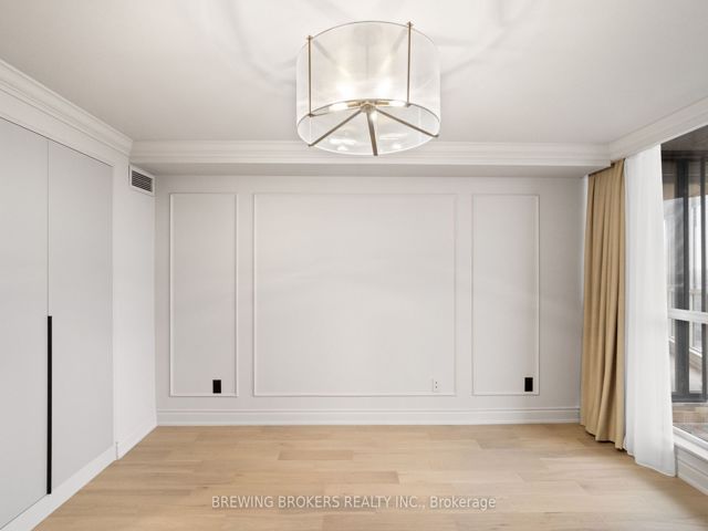 1805 - 85 Skymark Dr