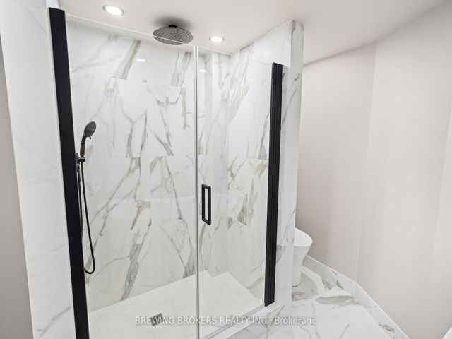 1805 - 85 Skymark Dr