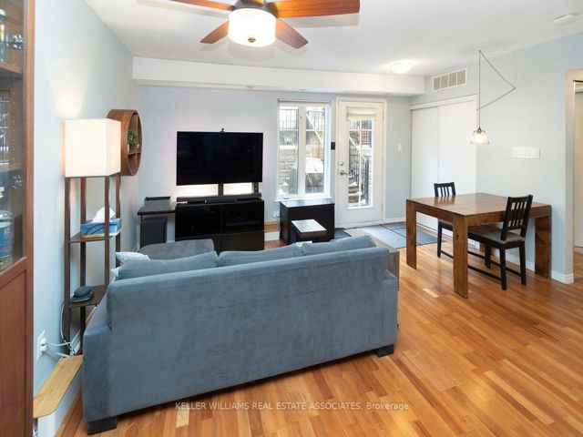 421 - 34 Western Battery Rd
