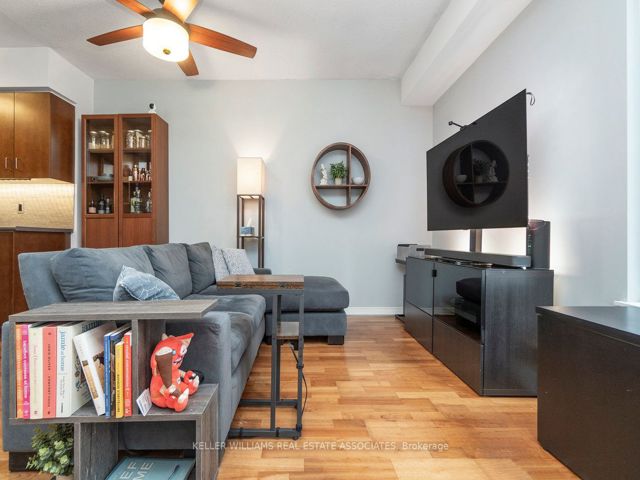 421 - 34 Western Battery Rd