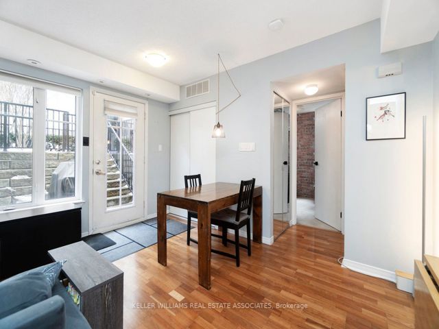 421 - 34 Western Battery Rd