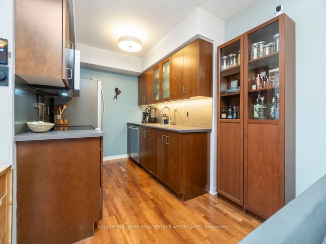 421 - 34 Western Battery Rd