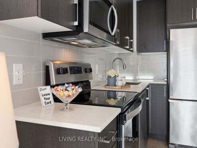 907 - 591 Sheppard Ave E