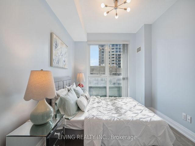 907 - 591 Sheppard Ave E