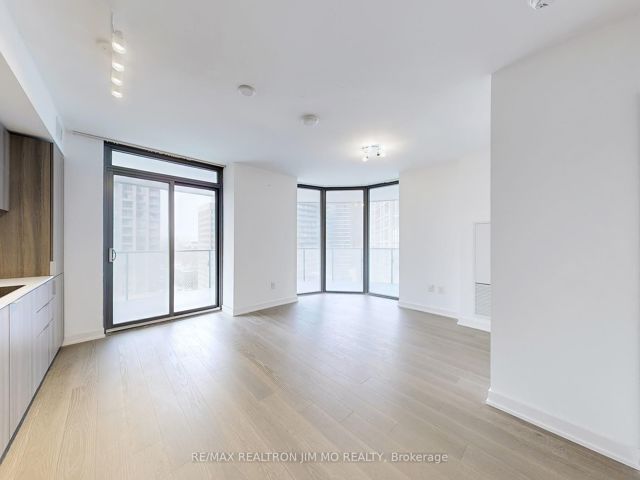 1208 - 11 Wellesley St W
