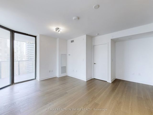 1208 - 11 Wellesley St W