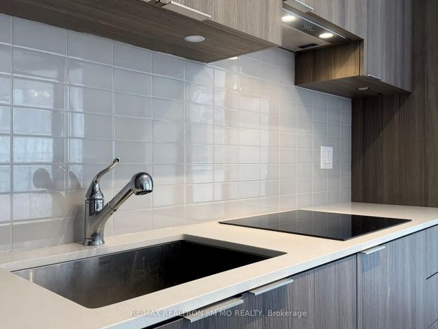 1208 - 11 Wellesley St W