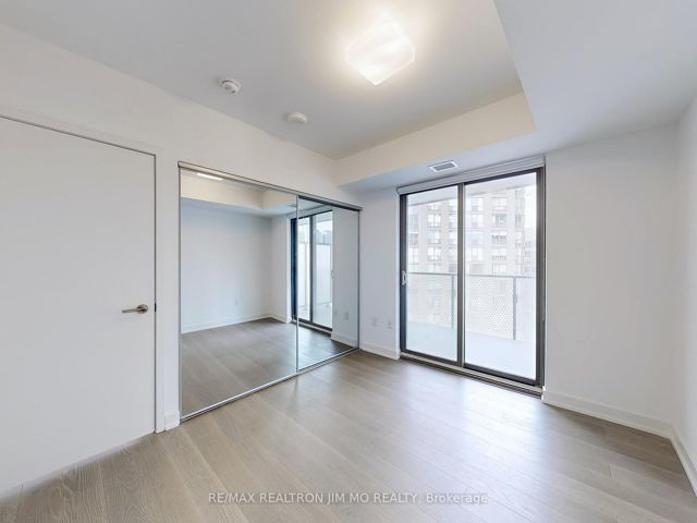 1208 - 11 Wellesley St W