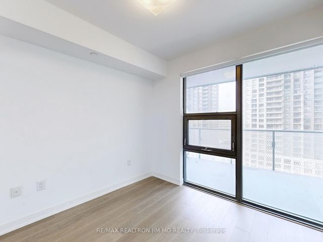 1208 - 11 Wellesley St W