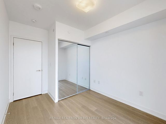 1208 - 11 Wellesley St W