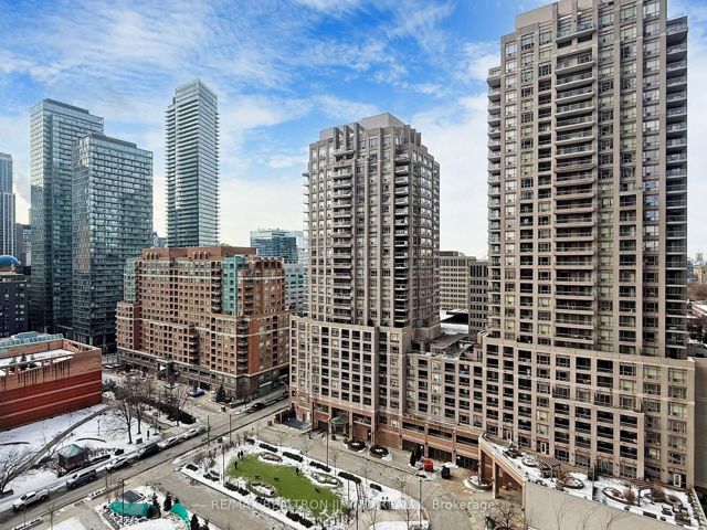 1208 - 11 Wellesley St W