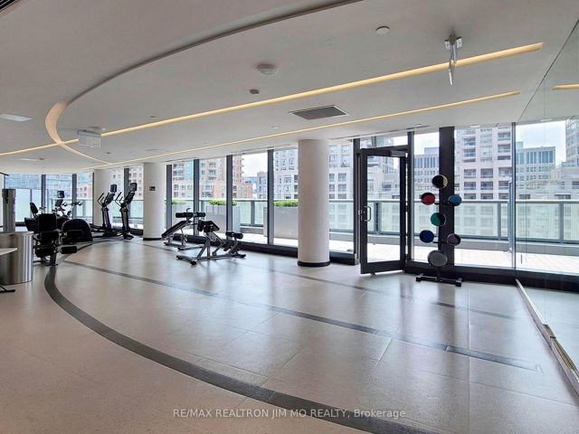 1208 - 11 Wellesley St W