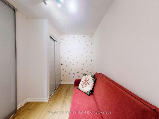 308 - 111 Elizabeth St