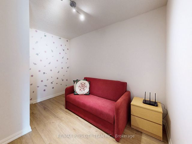 308 - 111 Elizabeth St