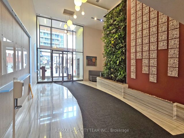 308 - 111 Elizabeth St