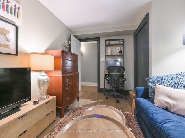 C - 1248 Avenue Rd