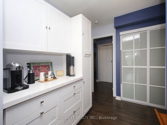 905 - 650 Lawrence Ave W