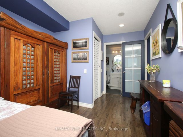 905 - 650 Lawrence Ave W