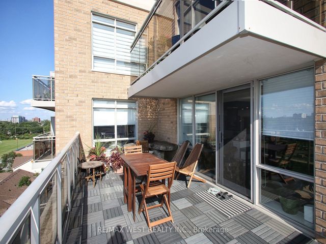905 - 650 Lawrence Ave W