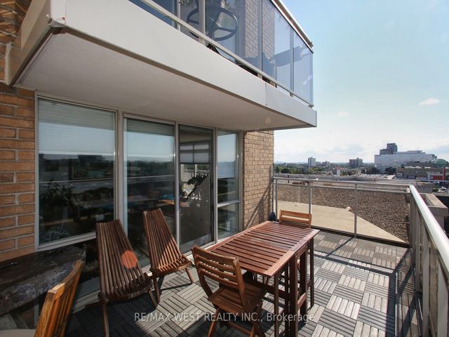 905 - 650 Lawrence Ave W