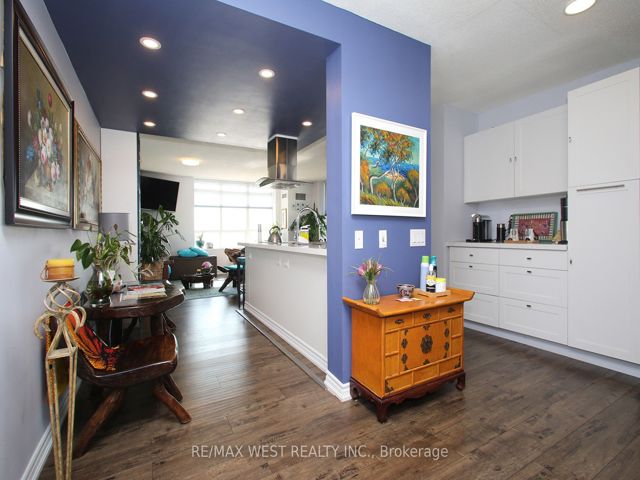 905 - 650 Lawrence Ave W