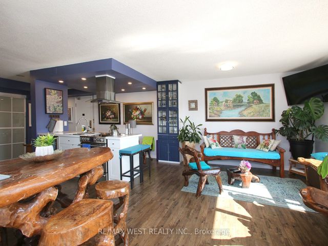 905 - 650 Lawrence Ave W
