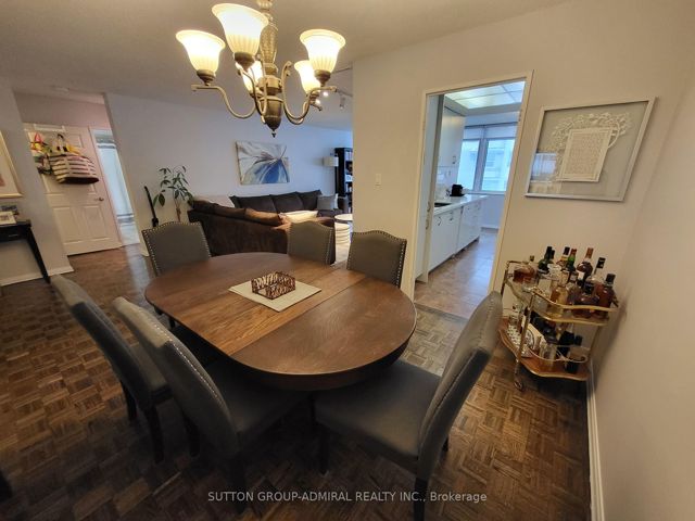 1009 - 3000 Bathurst St