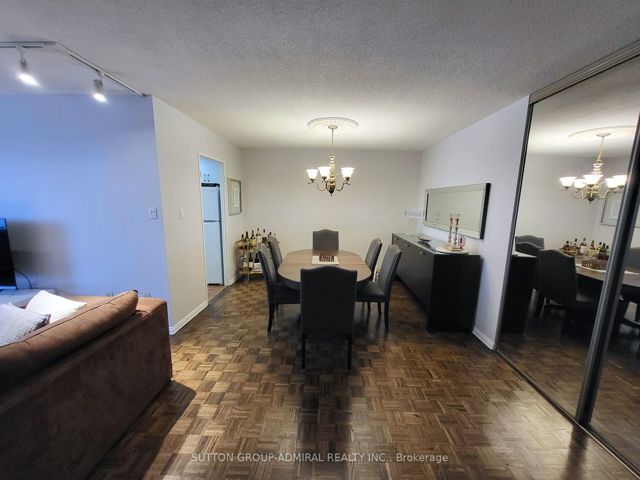 1009 - 3000 Bathurst St