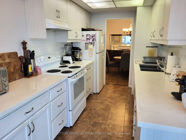 1009 - 3000 Bathurst St