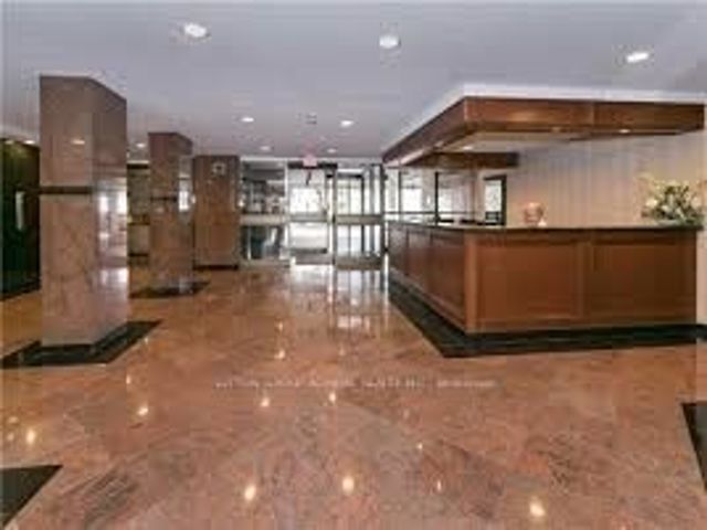 1009 - 3000 Bathurst St