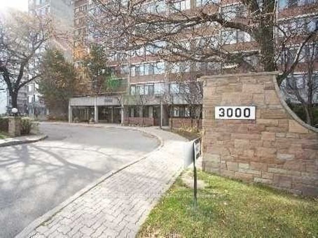 1009 - 3000 Bathurst St