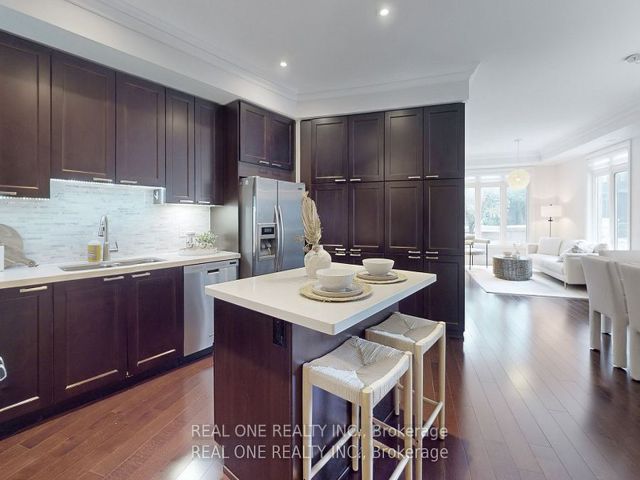 Th 49 - 115 Harrison Garden Blvd