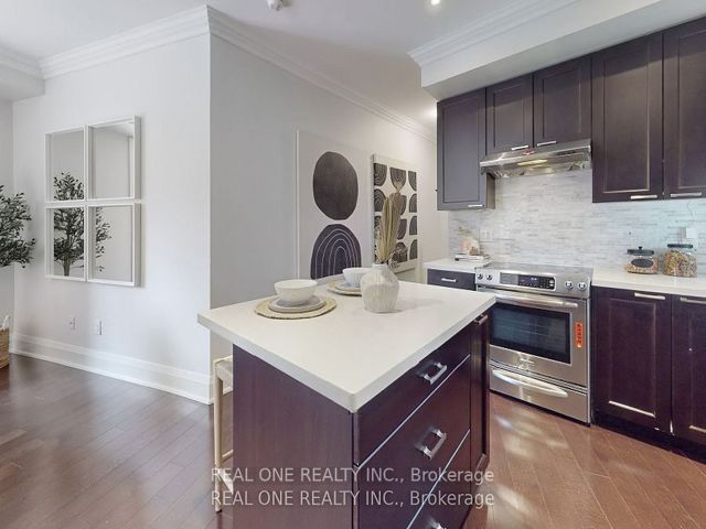 Th 49 - 115 Harrison Garden Blvd