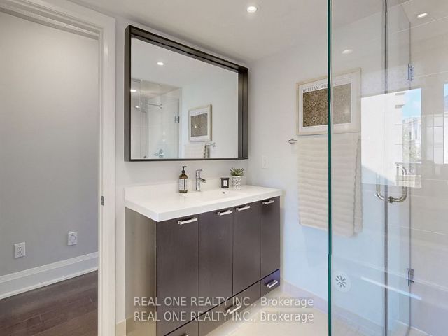 Th 49 - 115 Harrison Garden Blvd