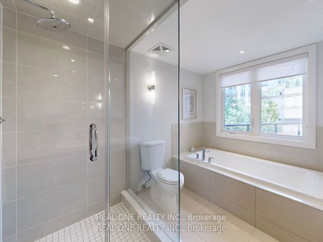 Th 49 - 115 Harrison Garden Blvd
