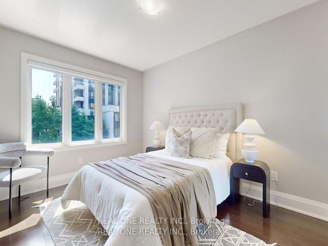 Th 49 - 115 Harrison Garden Blvd