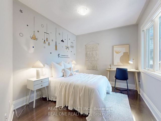 Th 49 - 115 Harrison Garden Blvd