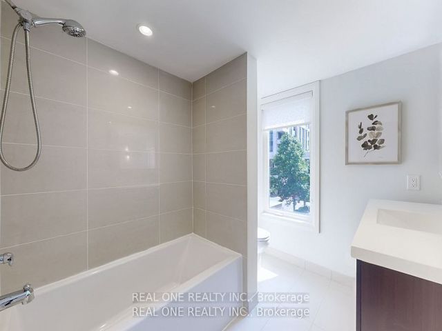 Th 49 - 115 Harrison Garden Blvd
