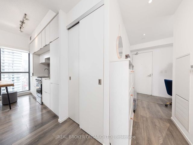 2901 - 159 Dundas St E