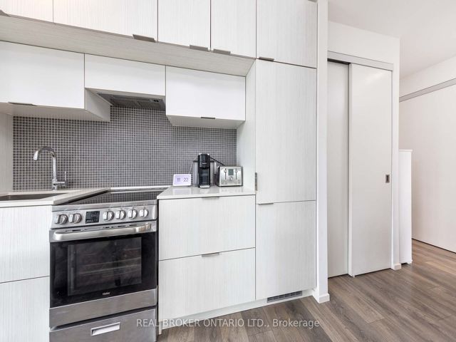 2901 - 159 Dundas St E