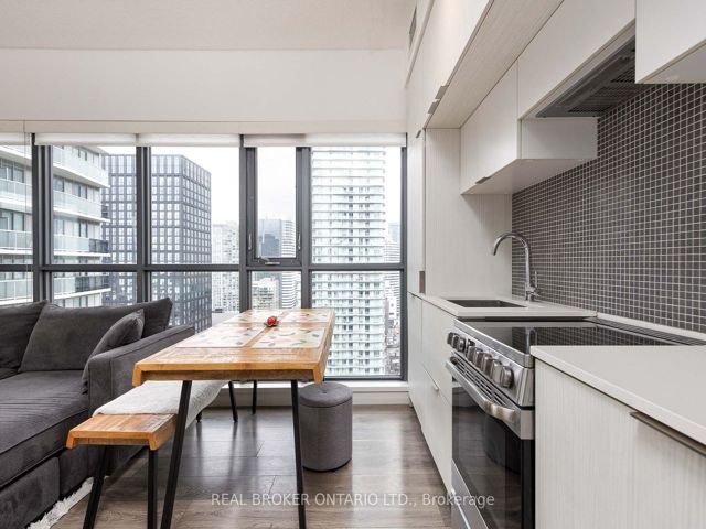 2901 - 159 Dundas St E