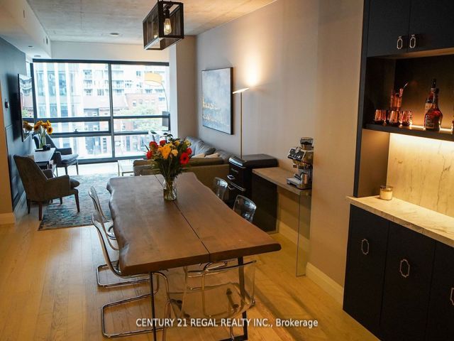 403 - 224 King Street West St W
