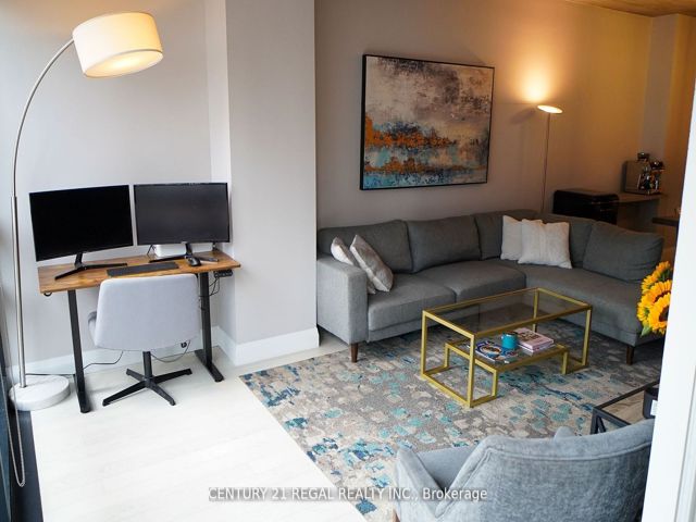 403 - 224 King Street West St W