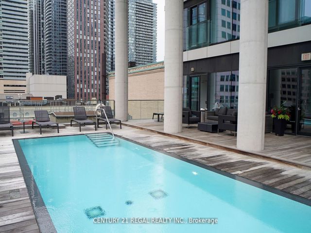403 - 224 King Street West St W
