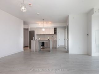 502 - 31 Tippett Rd