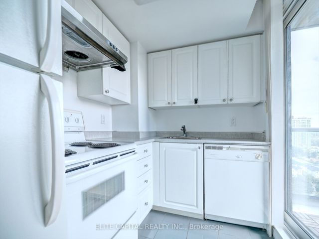 1810 - 30 Harrison Garden Blvd