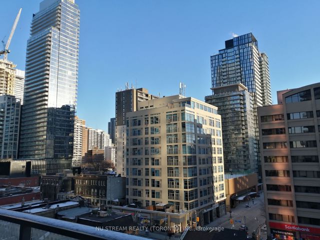 509 - 11 Wellesley St W