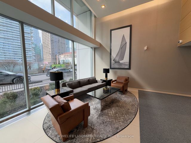 130 - 39 Queens Quay E