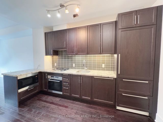 130 - 39 Queens Quay E